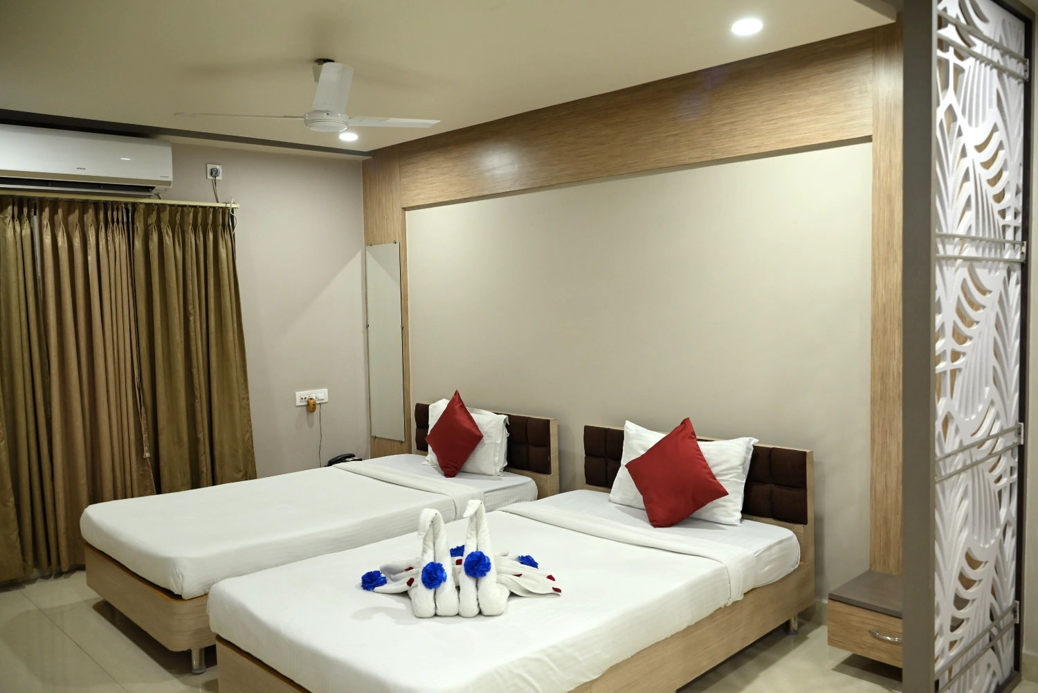 Deluxe Rooms